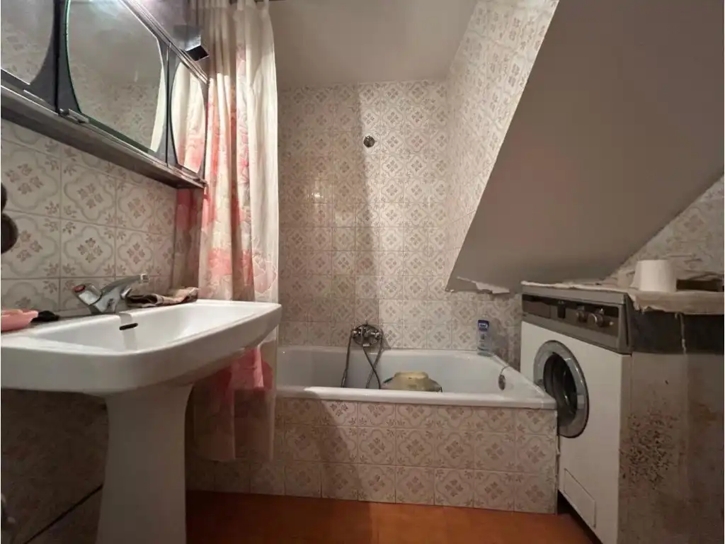 Bathroom of Houses for sale in Bejís  with Balcony