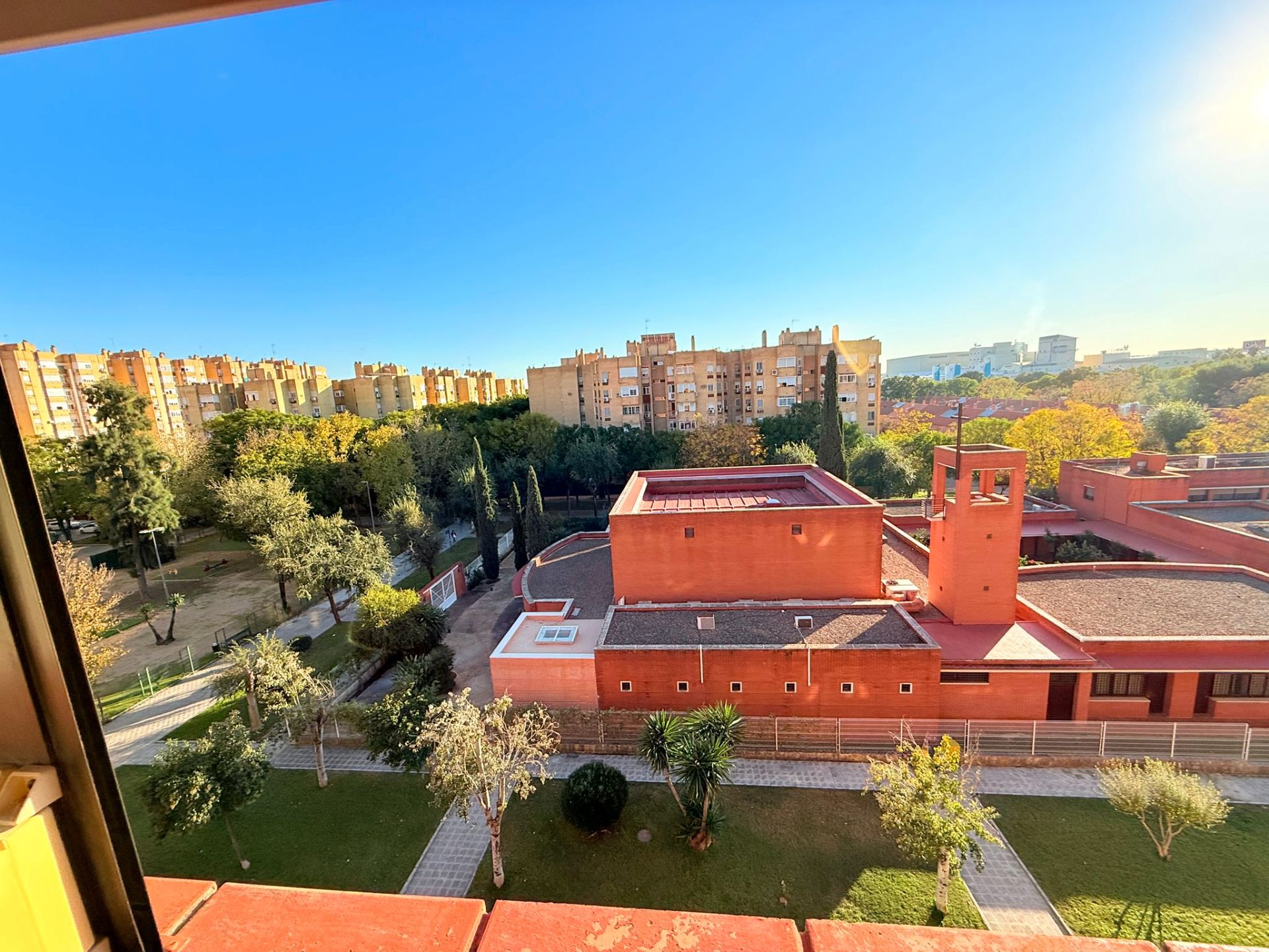 Vista exterior de Pis en venda en  Sevilla Capital amb Aire condicionat, Terrassa i Moblat