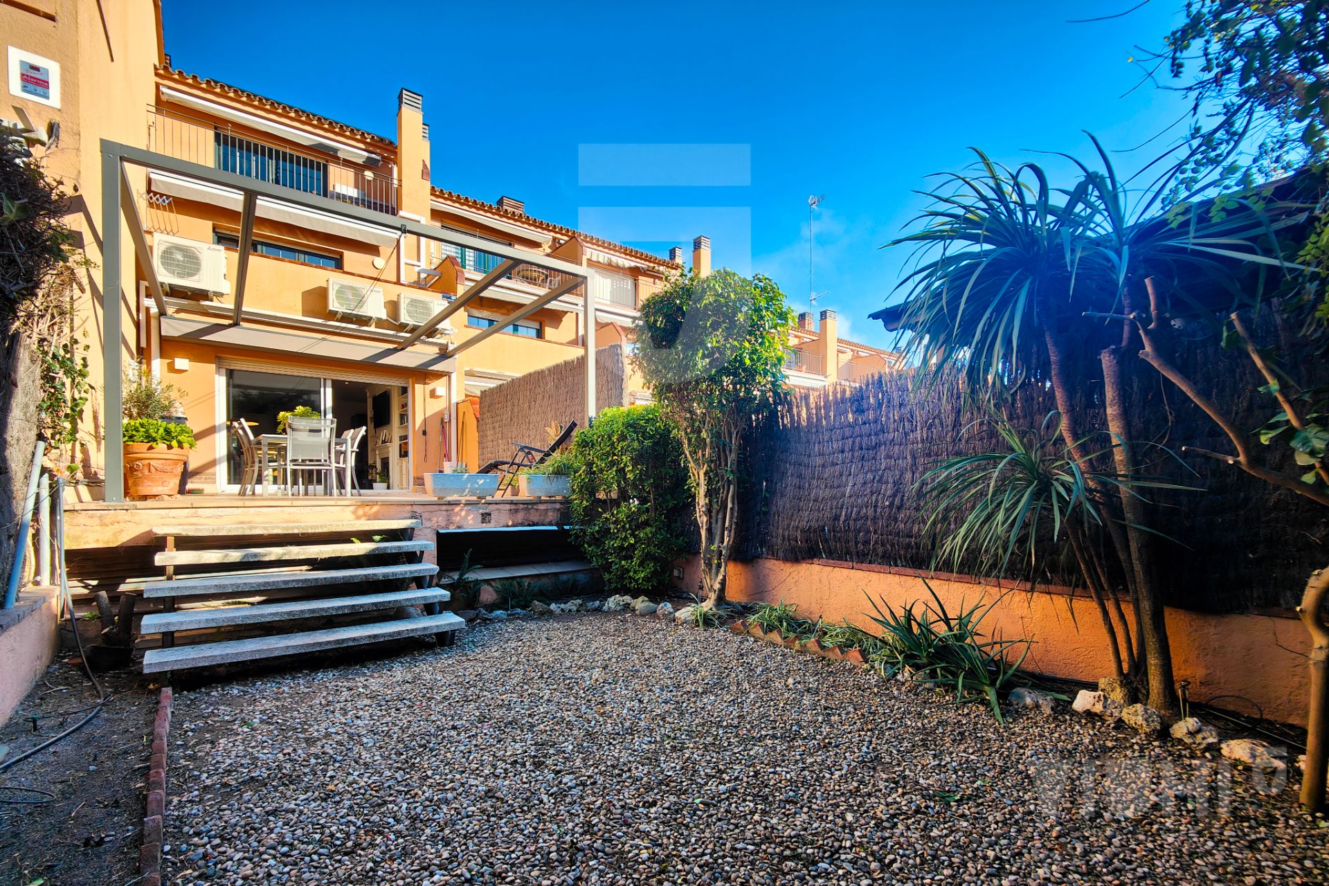 Casa adosada en venta