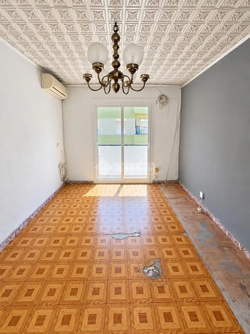Sala de estar de Piso en venta en Madrid con Parquet