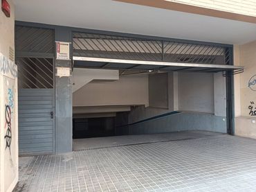 Parking with lift to rent in Centre - Sant Oleguer
