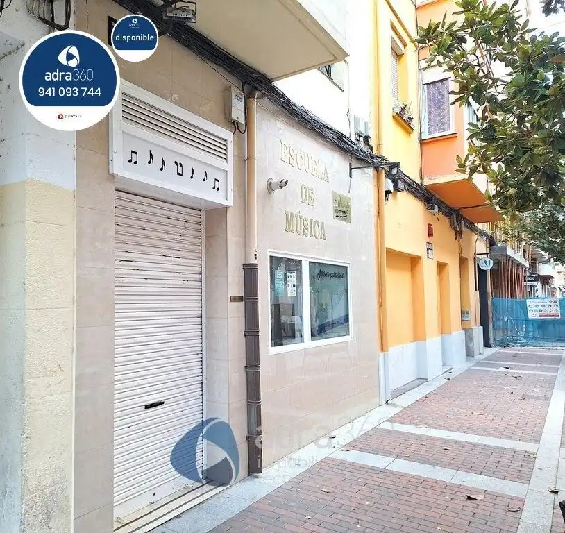 Vista exterior de Local en venda en  Logroño