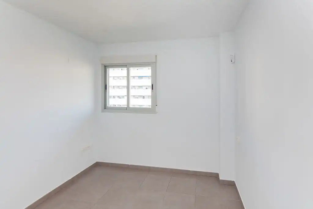 Piso con ascensor en venta en C/ Plus Ultra - Conjunto Res Grupo Simancas -, imagen 13