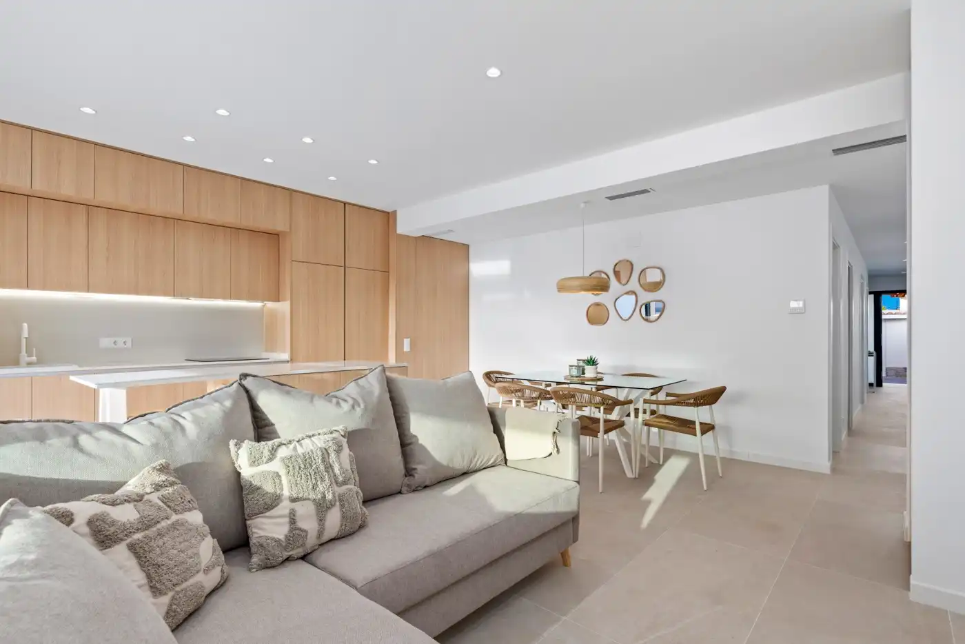 House with pool for sale in Zona Carrefour - Urbanizaciones, imagen 3