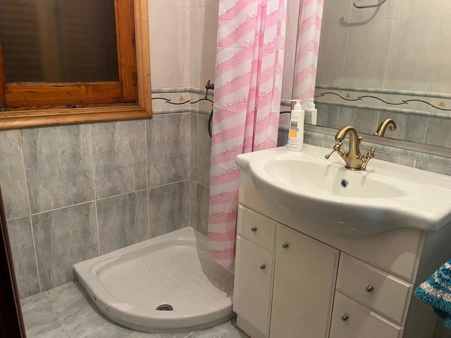Baño de Casa o chalet en venta en Crecente con Jardín privado, Terraza y Piscina
