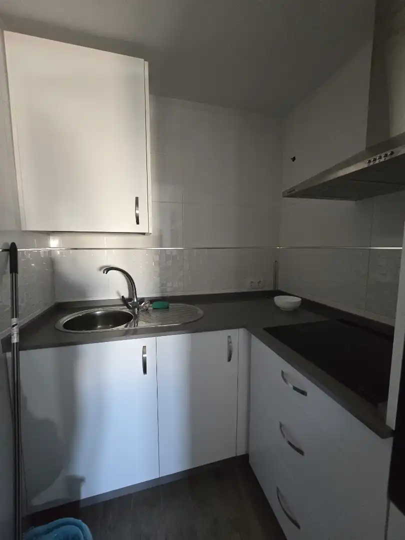 Küche von Wohnung zum Verkauf in Barbate mit Klimaanlage, Möbliert und Ofen