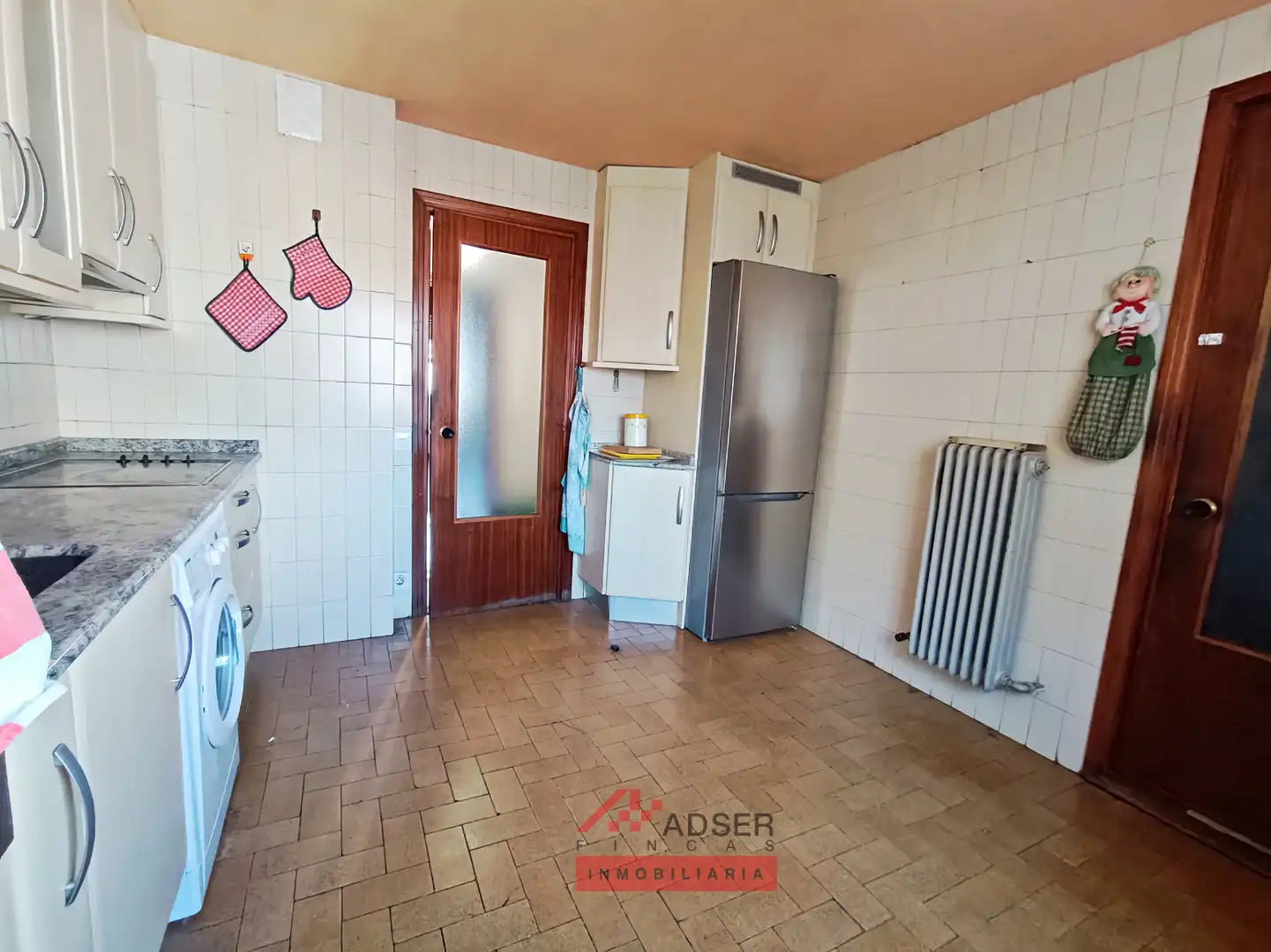 Kitchen of Flat for sale in  Logroño  with Parquet flooring and Terrace