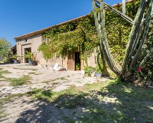 Vista exterior de Finca rústica en venda en Bàscara amb Piscina