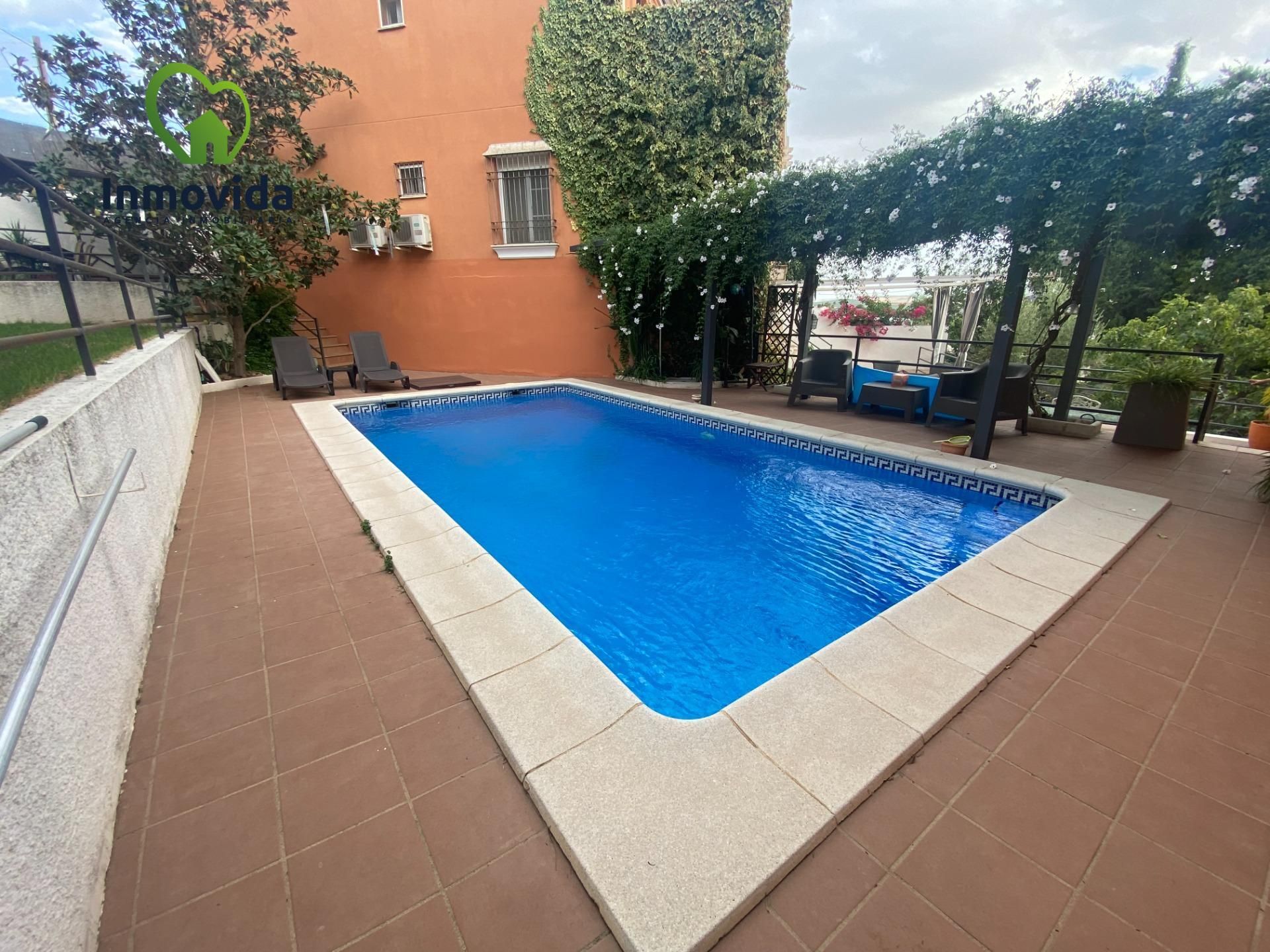 Piscina de Casa o xalet en venda en  Córdoba Capital amb Aire condicionat, Jardí privat i Terrassa