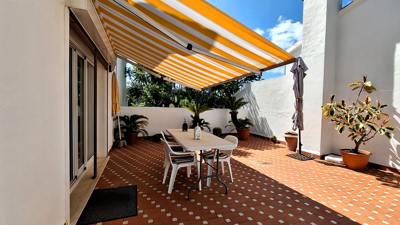 Terrassa de Casa adosada en venda en Dénia amb Terrassa, Traster i Piscina