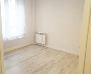 Bedroom of Office to rent in Salamanca Capital  with Air Conditioner