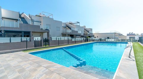 Bungalow de 2 dormitorios en la mejor zona de Aguas Nuevas Sector 25, Torrevieja. Patio privado, aire acondicionado, aparcamiento,, imatge 2