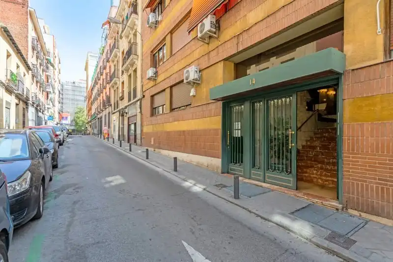 Außenansicht von Wohnung zur Miete in Madrid mit Klimaanlage und Möbliert