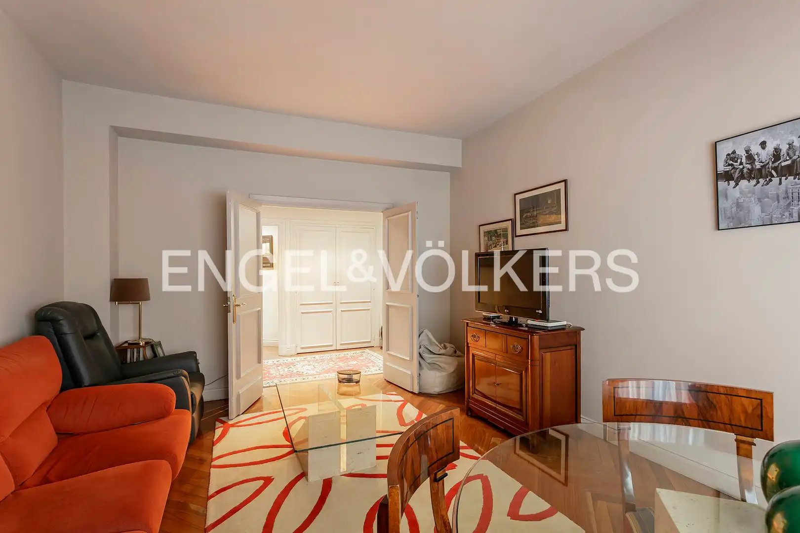 Living room of Flat for sale in Bilbao   with Heating, Parquet flooring and Terrace