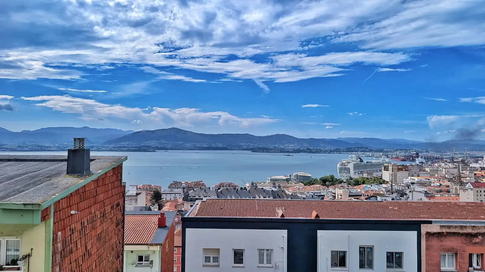 Vista exterior de Pis de lloguer en Santander amb Calefacció i Moblat