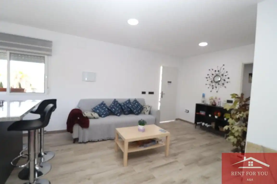 Sala de estar de Casa o chalet de alquiler en Cártama con Jardín privado, Terraza y Piscina