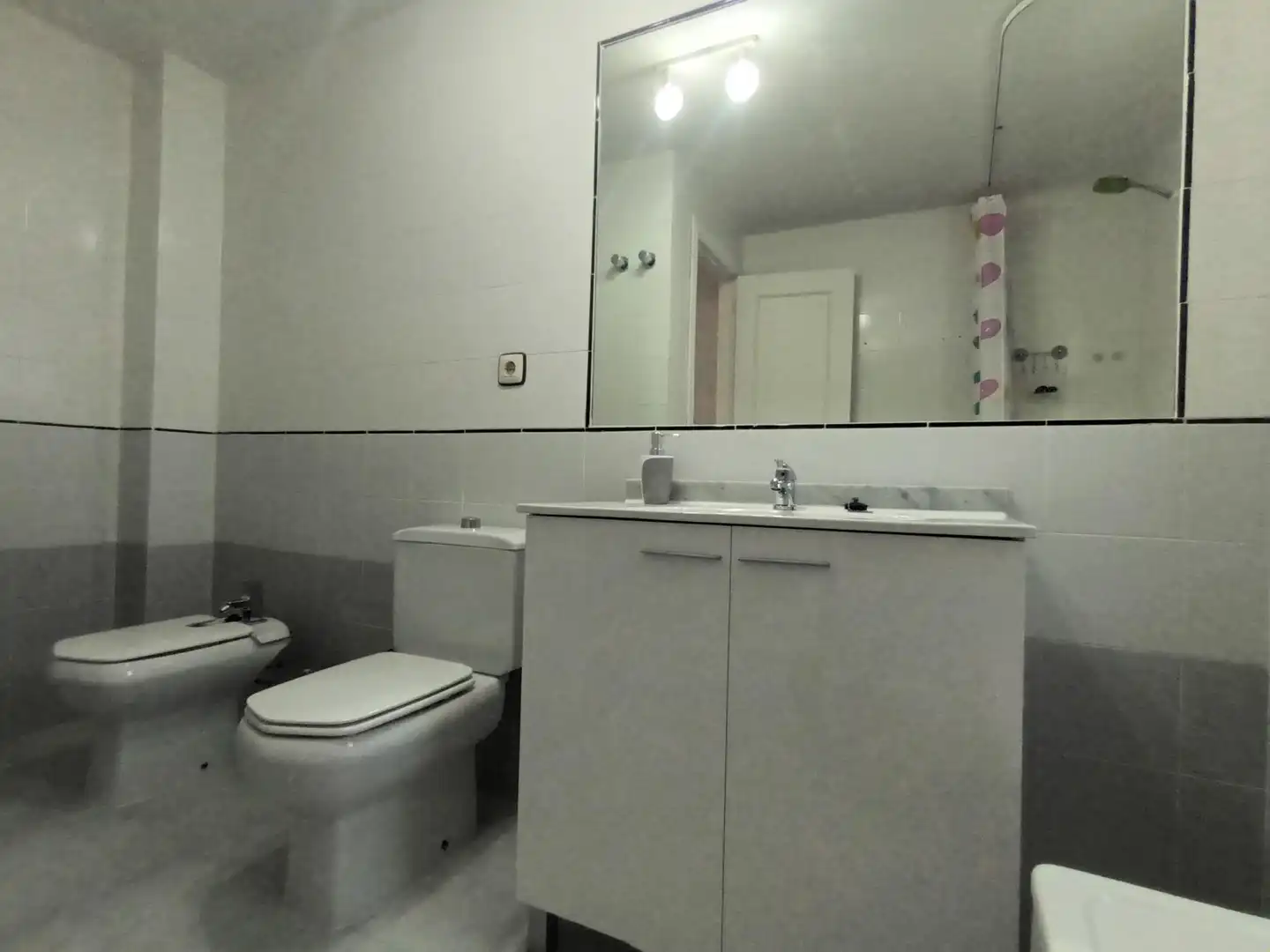 Baño de Casa o chalet de alquiler en Albolote con Calefacción, Jardín privado y Terraza
