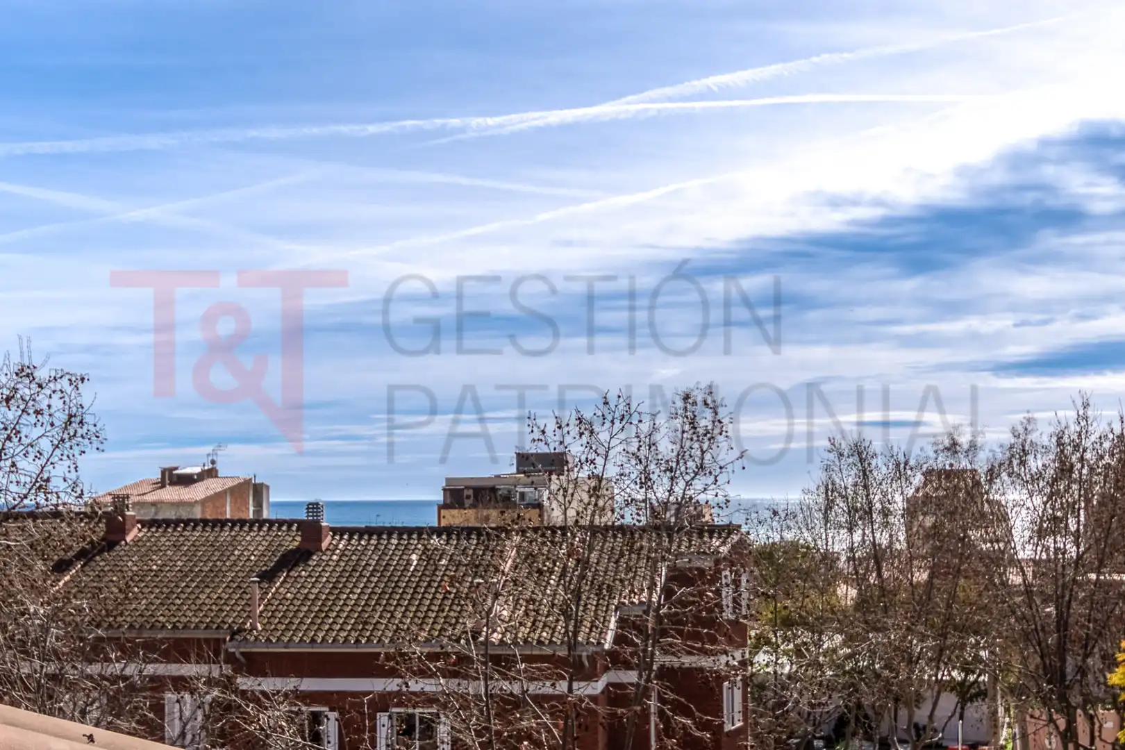 Außenansicht von Einfamilien-Reihenhaus zum Verkauf in El Masnou mit Klimaanlage, Heizung und Terrasse