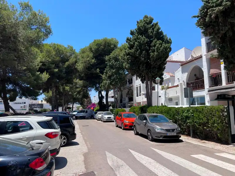 Pis en venda a Calle de Ojen, 3, Paraiso - Barronal