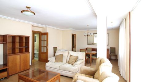Foto 5 von Wohnung zur Miete in Benalúa, Alicante / Alacant