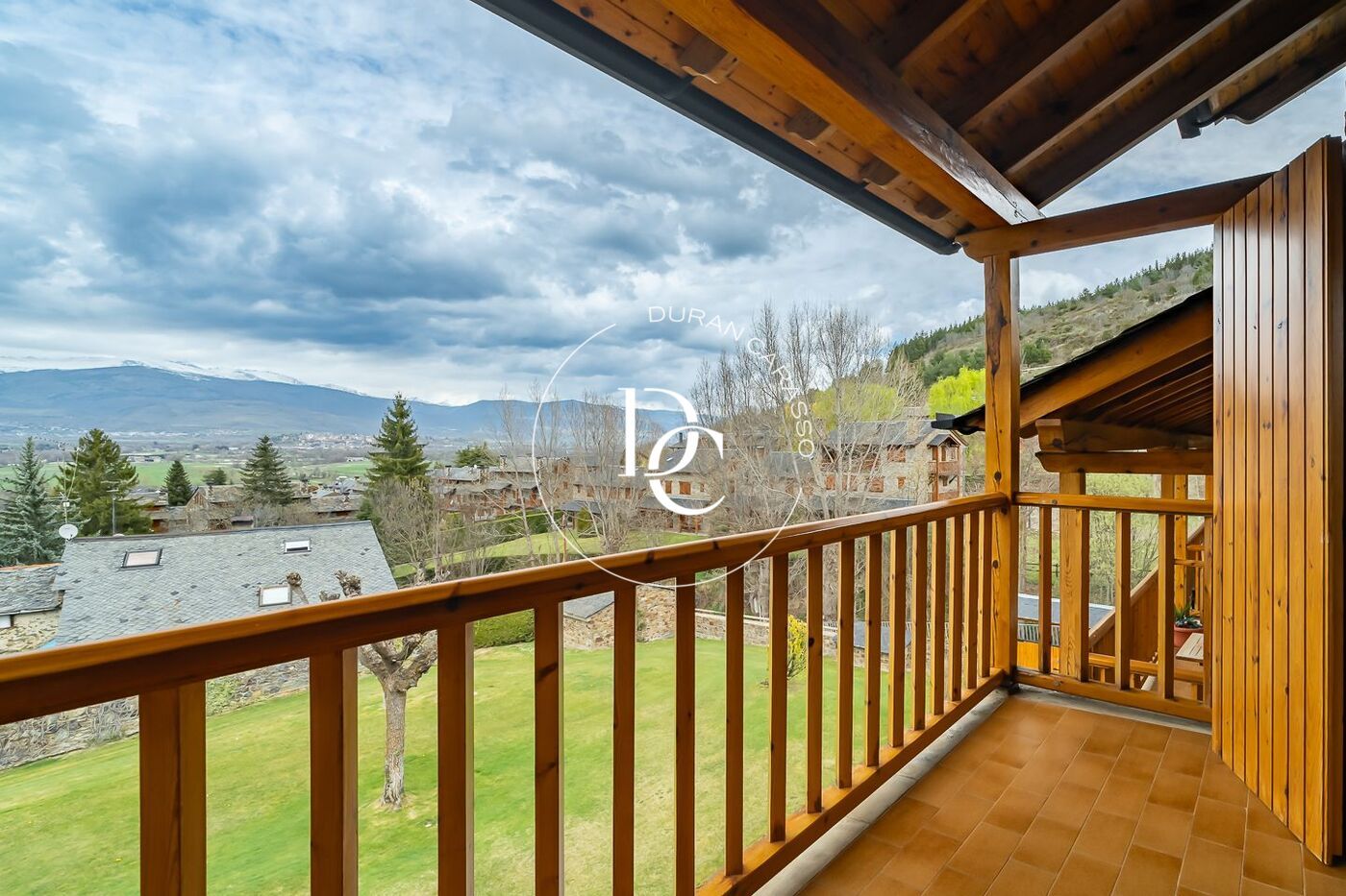 Terrassa de Casa o xalet en venda en Fontanals de Cerdanya amb Calefacció, Jardí privat i Terrassa