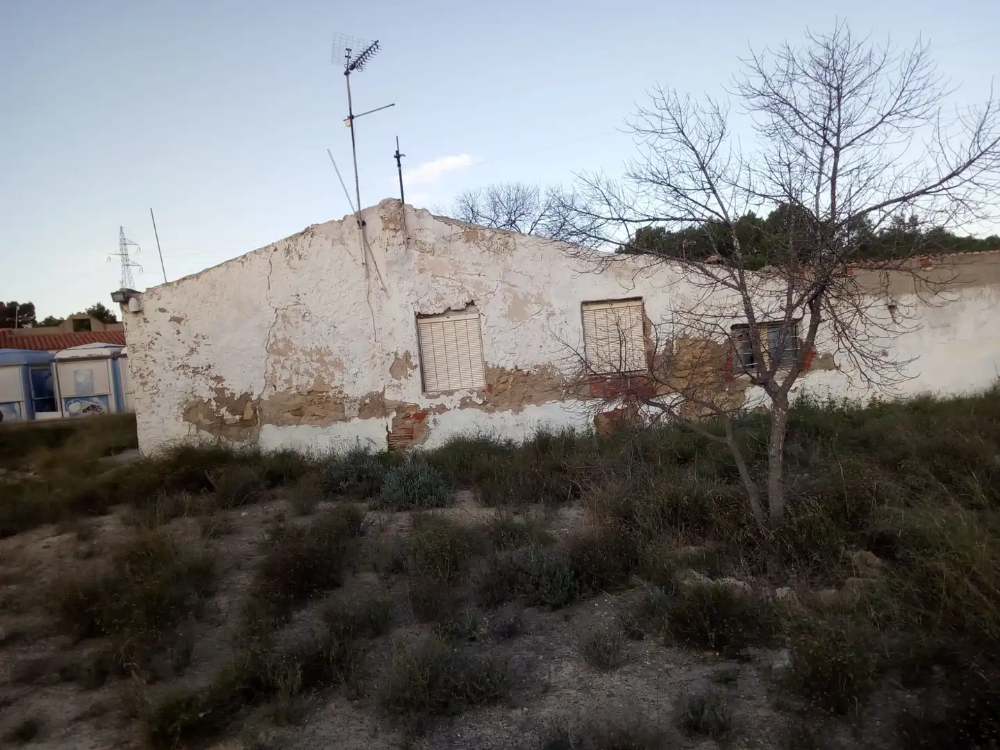 Außenansicht von Country house zum Verkauf in Elche / Elx