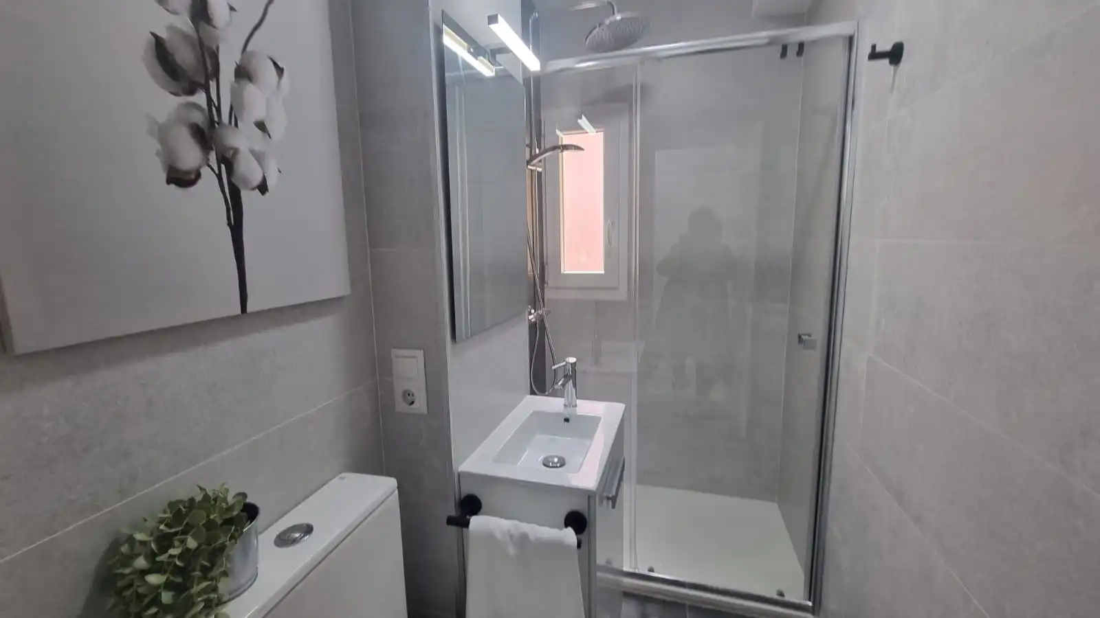 Badezimmer von Wohnung zum Verkauf in Santander mit Heizung, Möbliert und Ofen