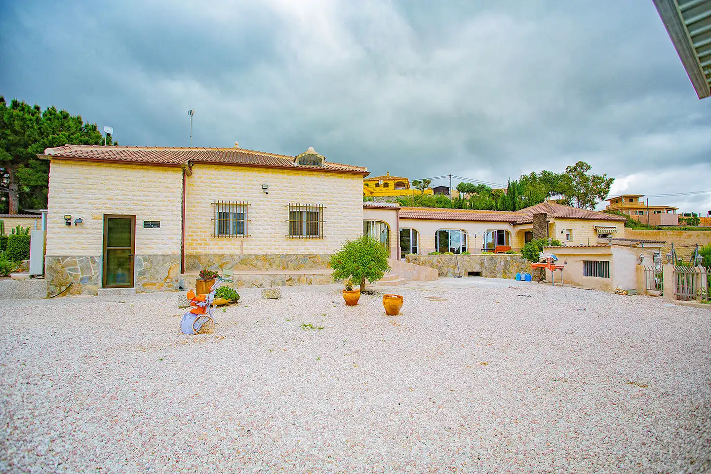 Vista exterior de Finca rústica en venta en Aspe con Aire acondicionado, Calefacción y Jardín privado