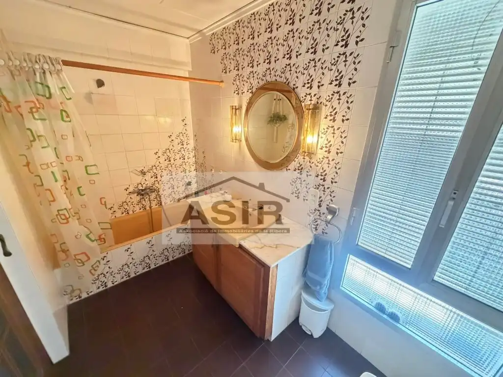 Baño de Piso en venta en Carcaixent con Aire acondicionado