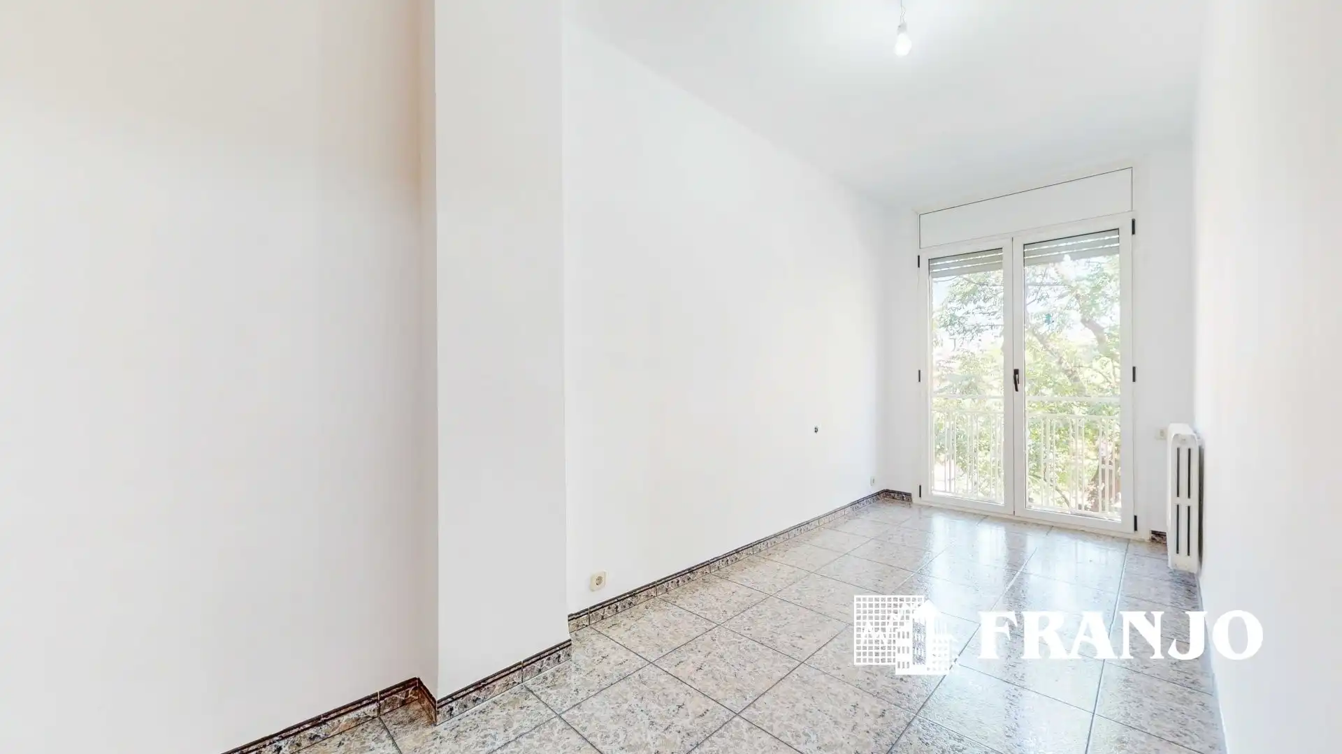Schlafzimmer von Einfamilien-Reihenhaus zum Verkauf in Barberà del Vallès mit Klimaanlage, Heizung und Terrasse