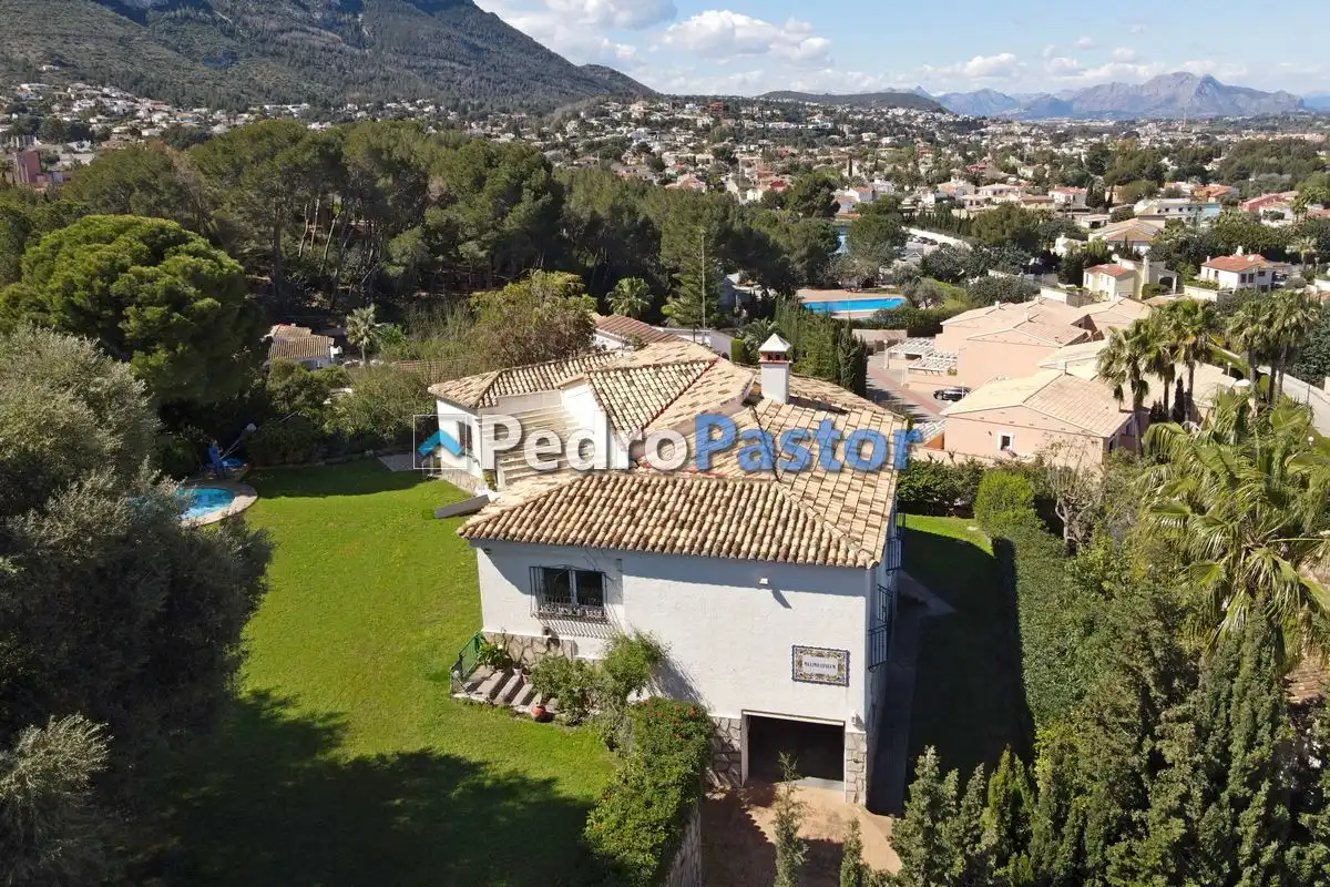 Detached house with pool for sale in El Montgó, imagen 4
