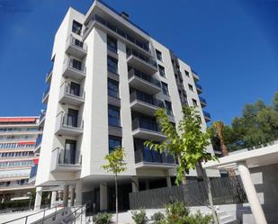 Vista exterior de Àtic en venda en Alicante / Alacant amb Aire condicionat, Calefacció i Jardí privat