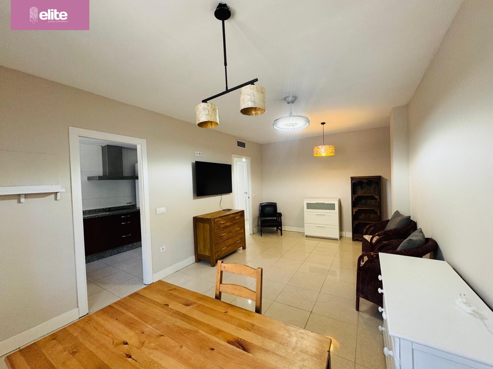 Sala d'estar de Dúplex en venda en Jerez de la Frontera amb Aire condicionat, Terrassa i Traster