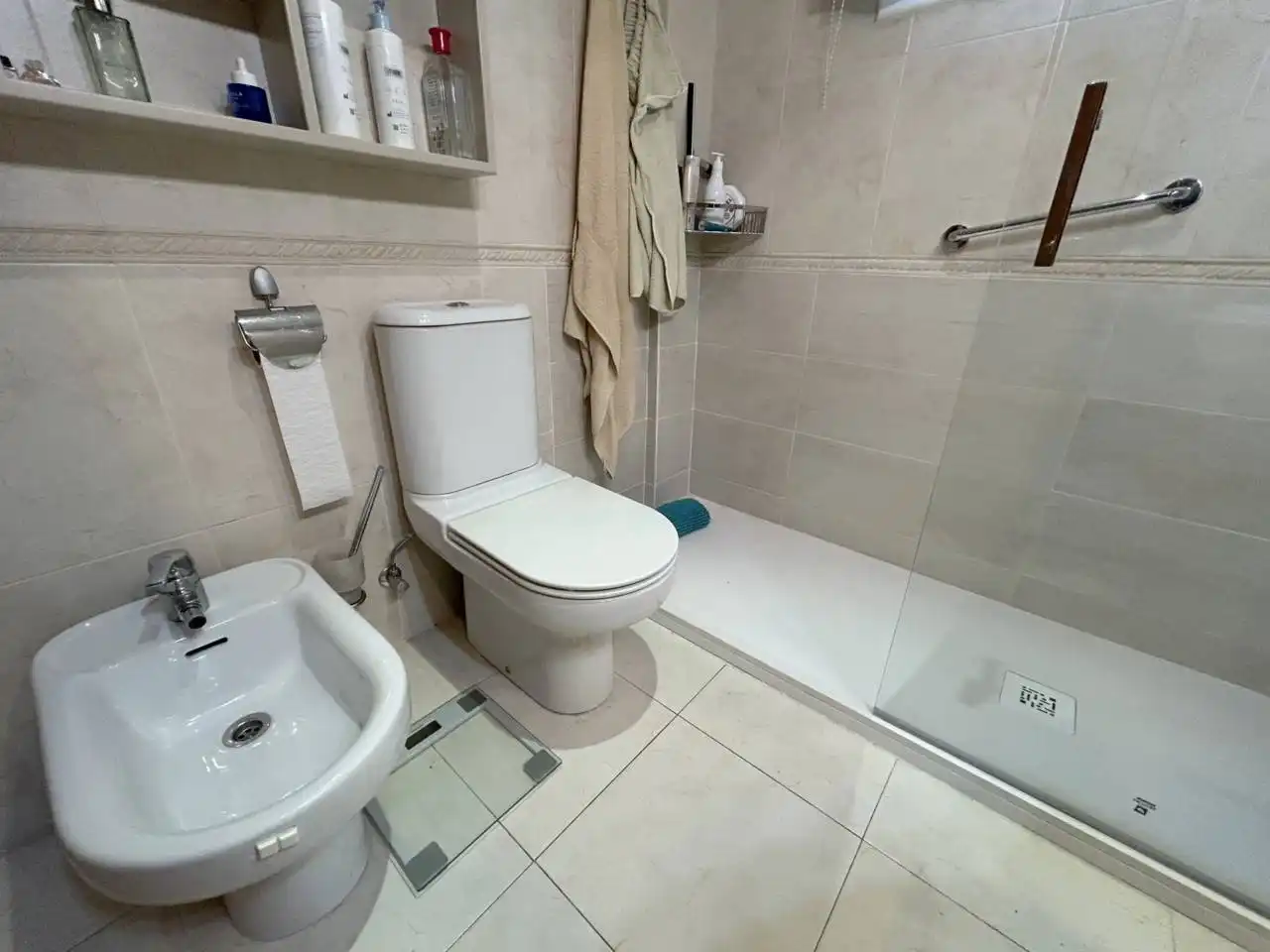 Bany de Casa o xalet en venda en Cubelles amb Terrassa i Piscina comunitària