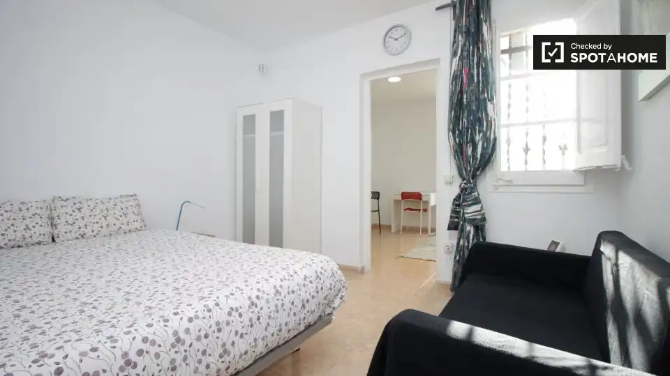 Flat for rent in El Raval