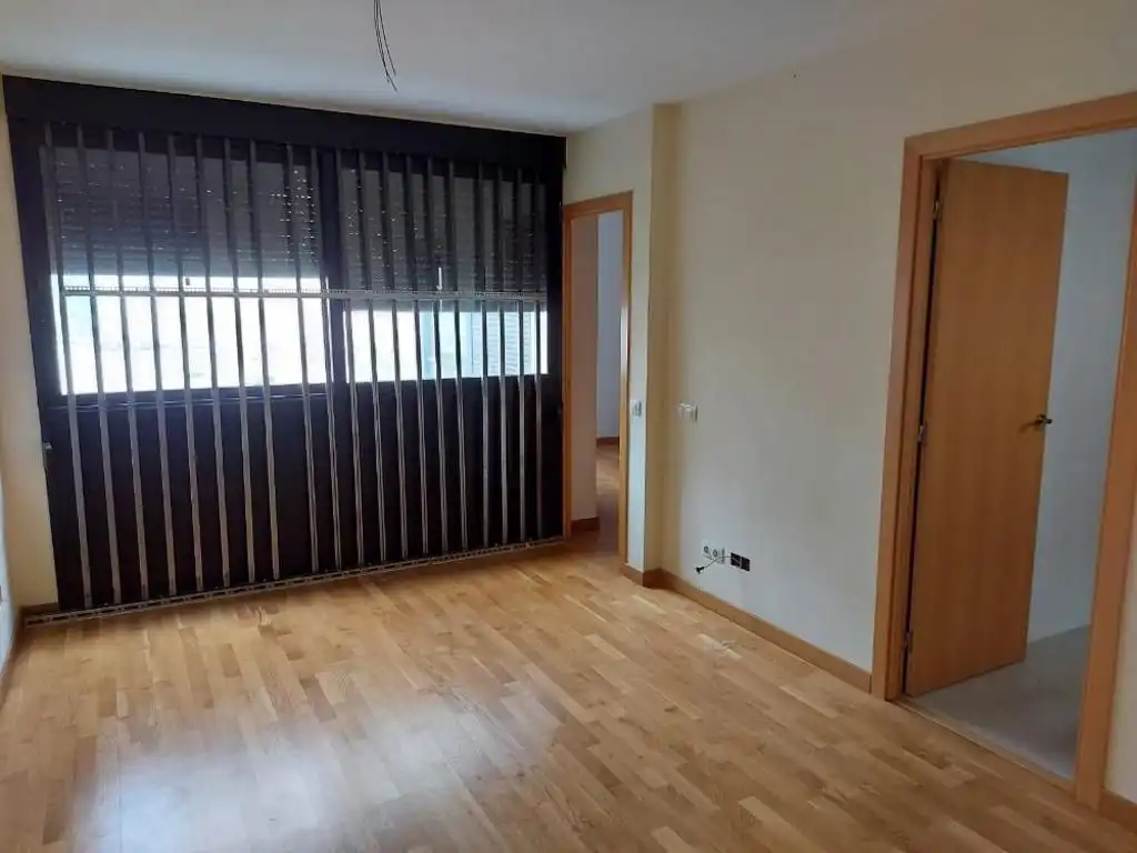 Flat for sale in L'Hospitalet de Llobregat  with Heating