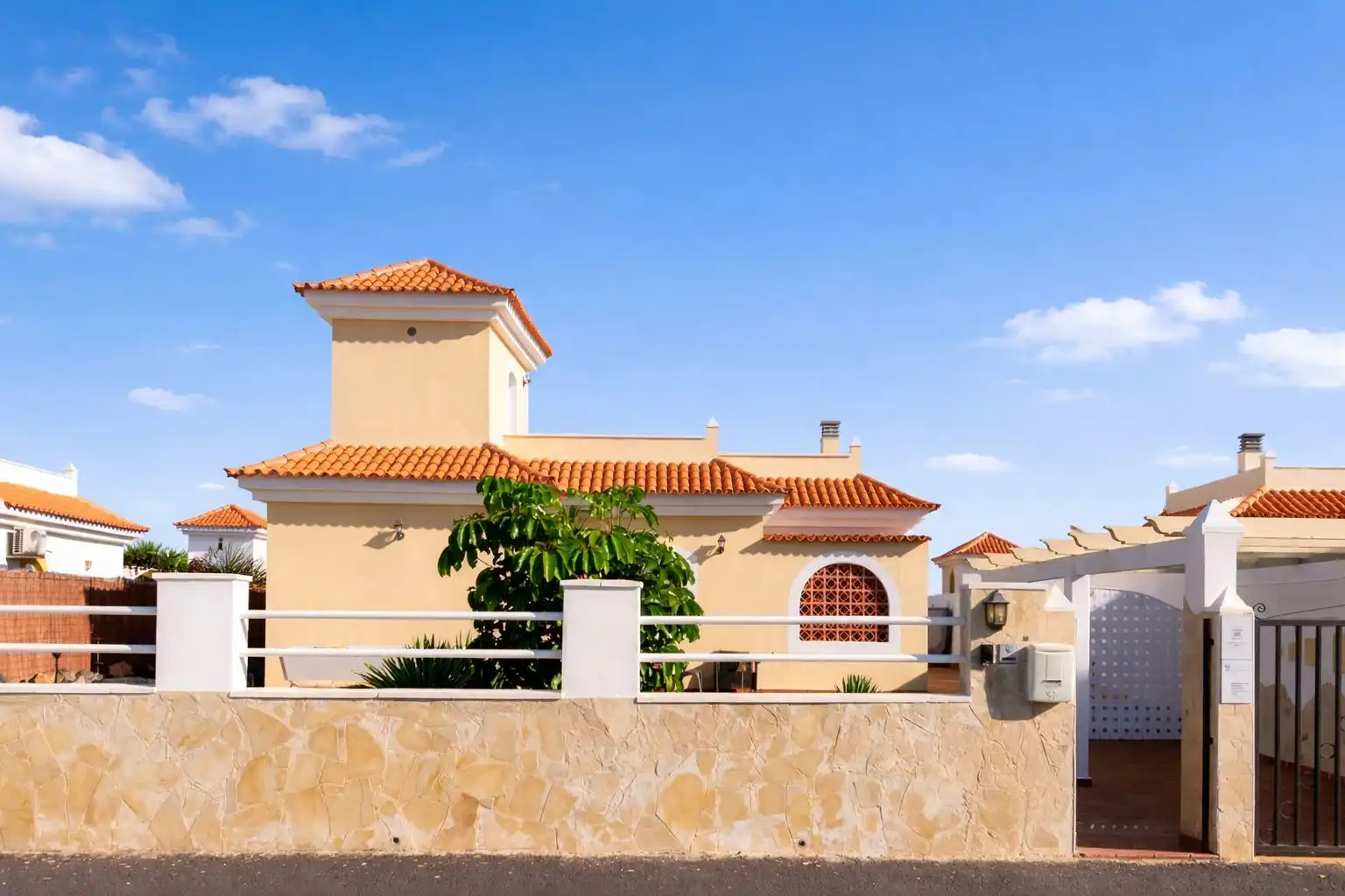 Vista exterior de Casa o chalet en venta en Antigua con Aire acondicionado, Calefacción y Jardín privado