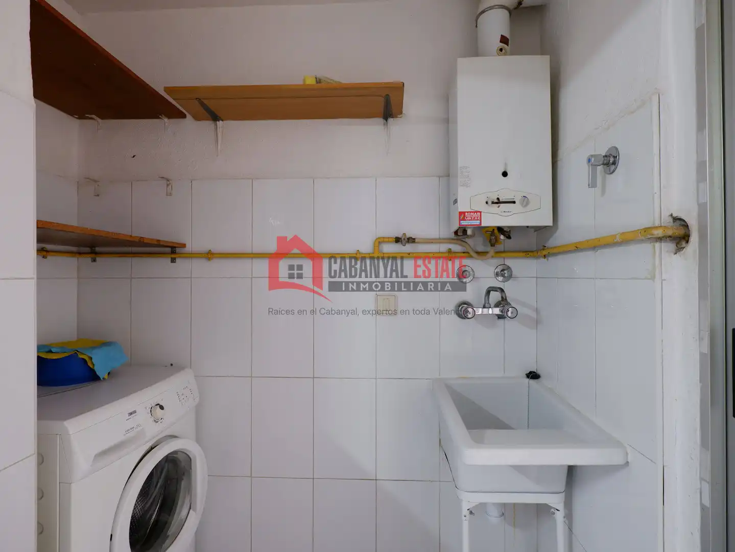 Badezimmer von Wohnungen zur Miete in Paterna mit Terrasse und Möbliert