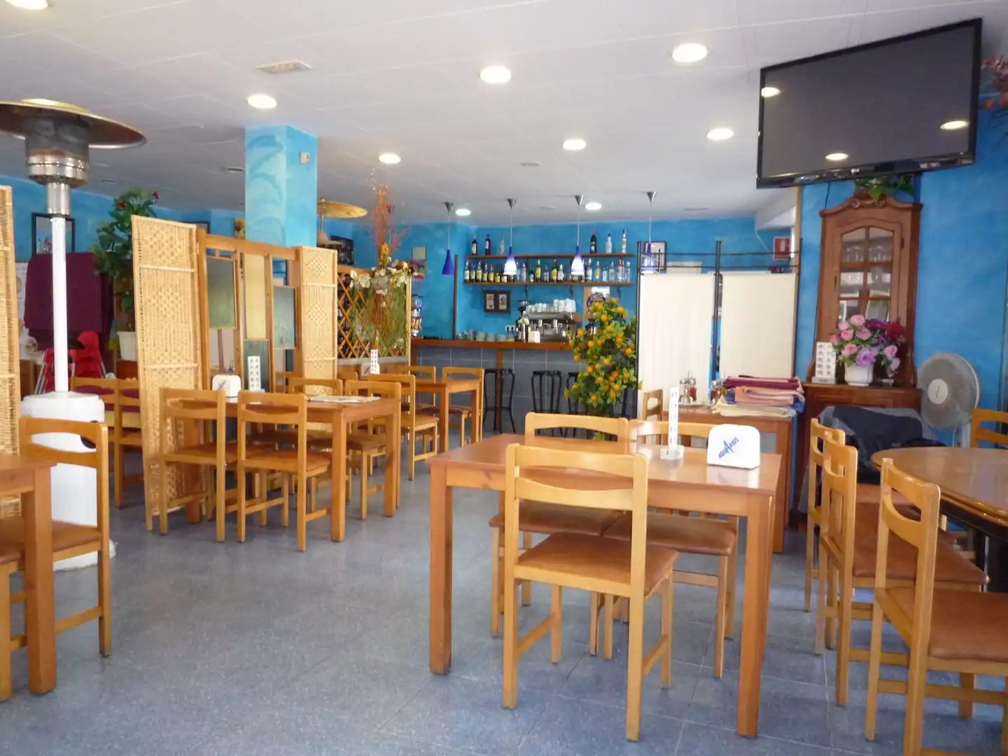 Geschaftsraum zum Verkauf in Tossa de Mar mit Klimaanlage, Terrasse und Möbliert