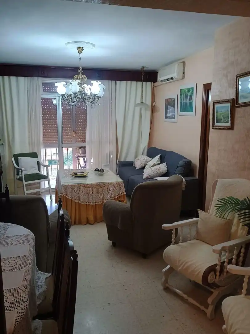 Sala d'estar de Pis en venda en Mairena del Aljarafe amb Jardí privat, Terrassa i Balcó
