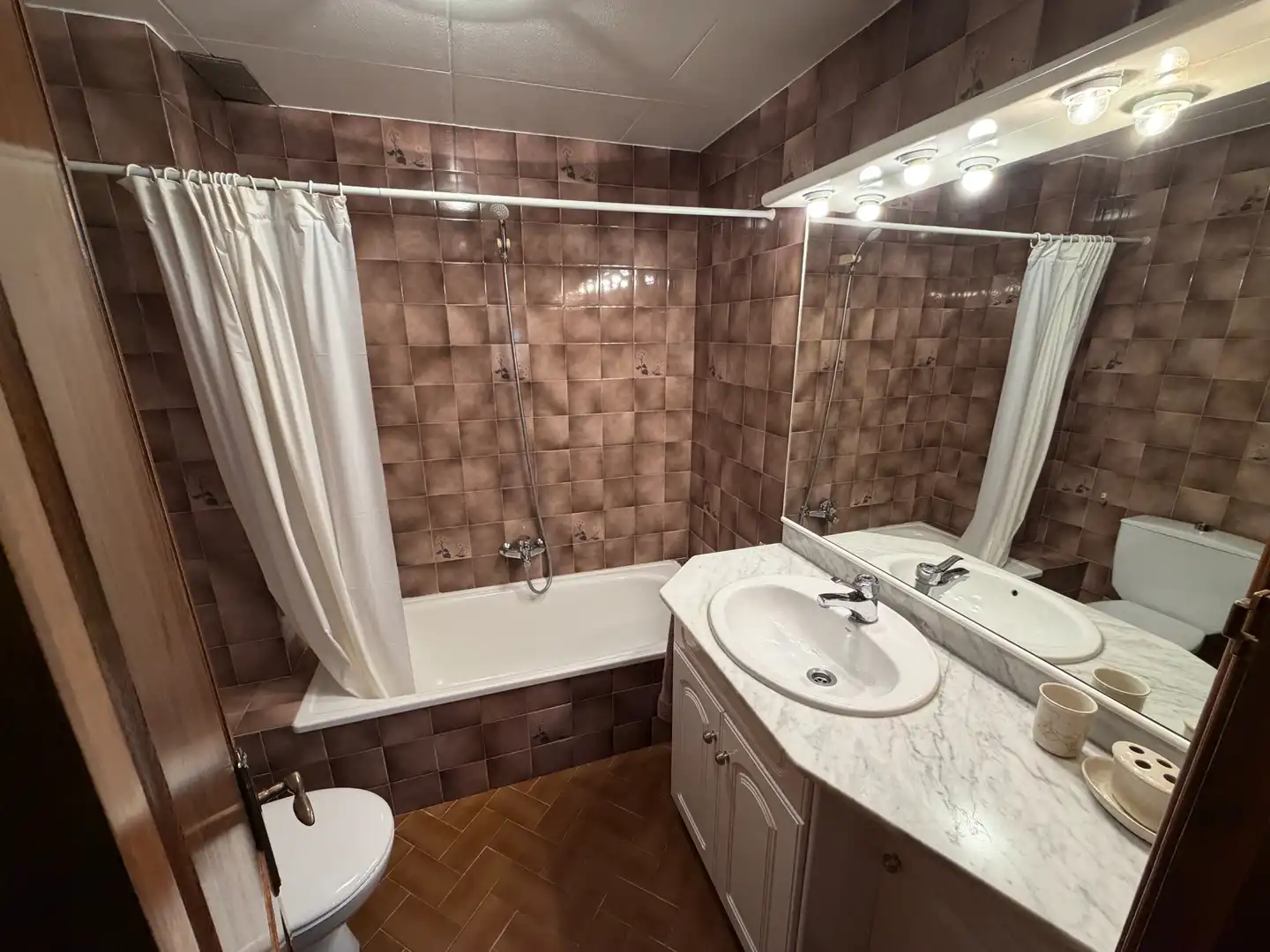 Bathroom of Flat for sale in Olot  with Heating and Balcony