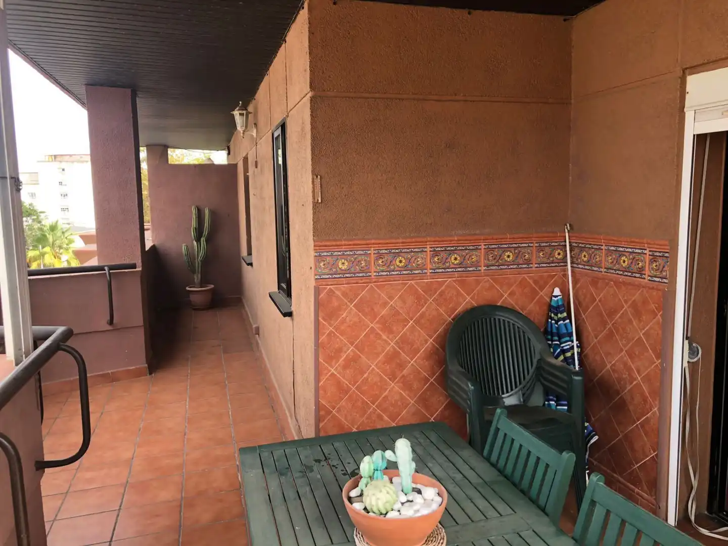 Terraza de Piso de alquiler en Algeciras con Amueblado