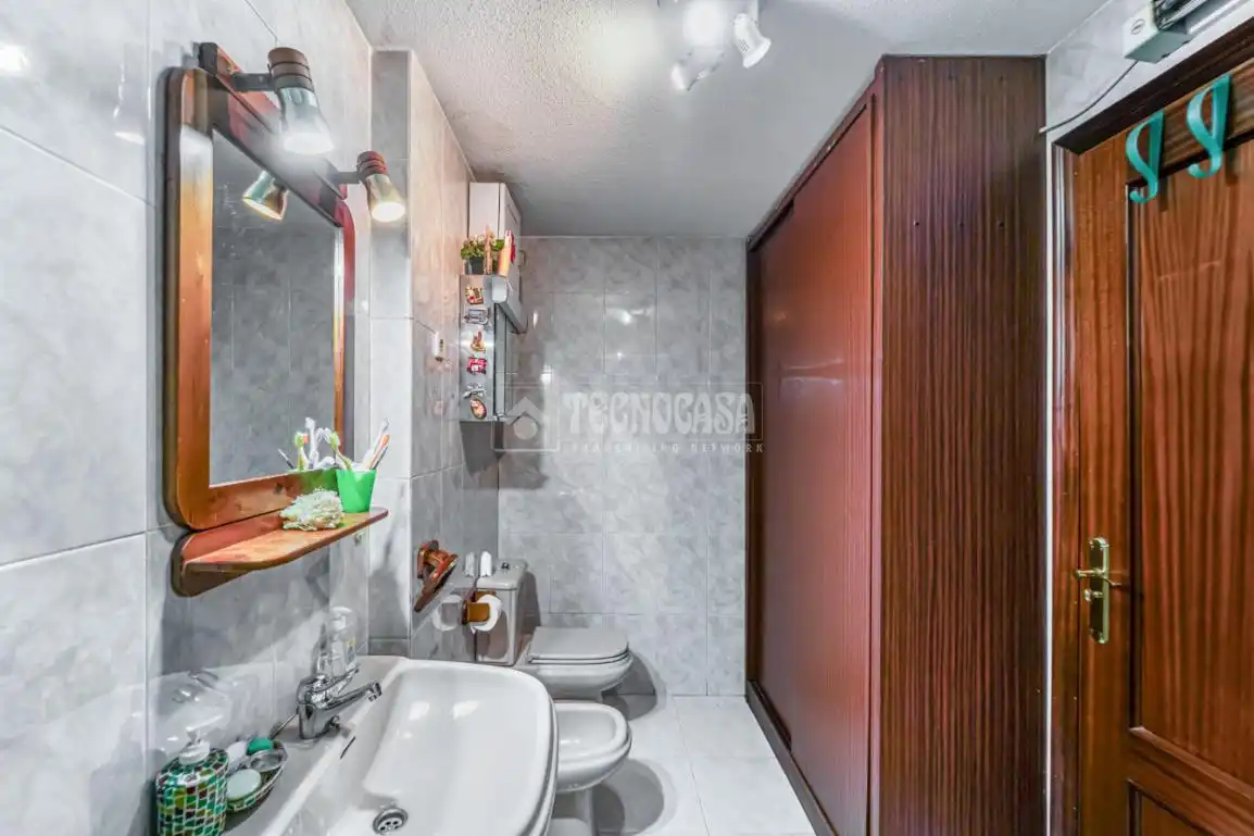 Baño de Piso en venta en Madrid con Parquet y Balcón