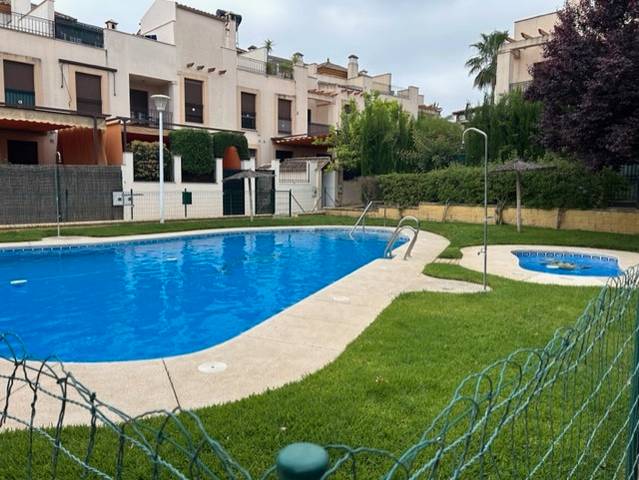 Casa adosada en Venta en El Brillante -El Naranjo - El Tablero