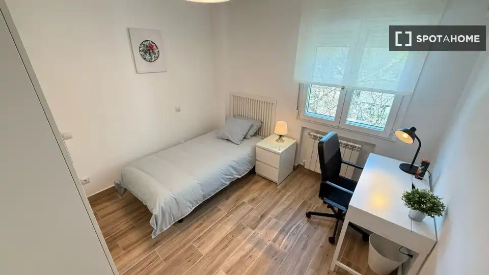 Room in Casco Histórico de Barajas