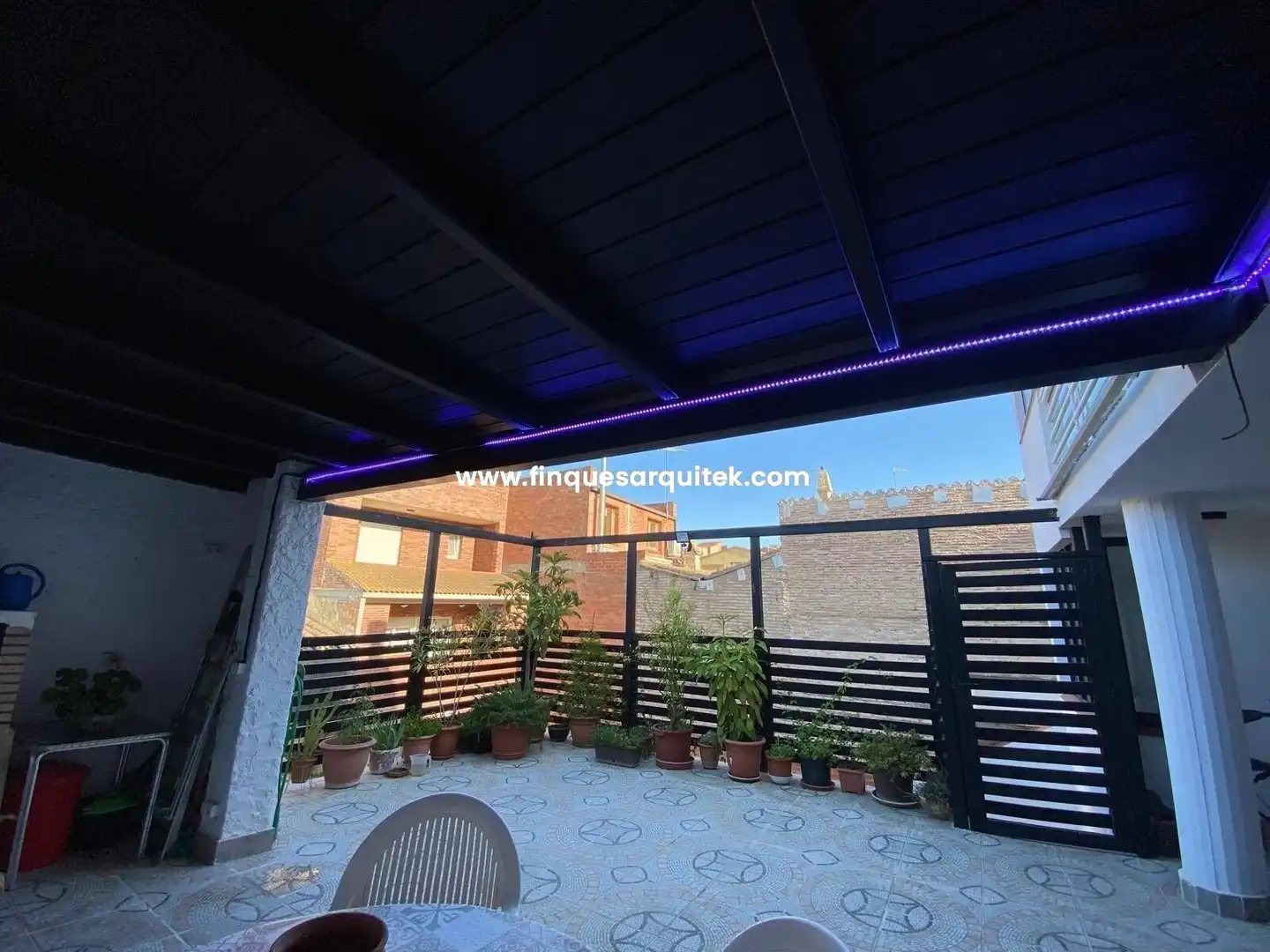 Terrassa de Casa o xalet en venda en Rosselló amb Aire condicionat, Jardí privat i Terrassa