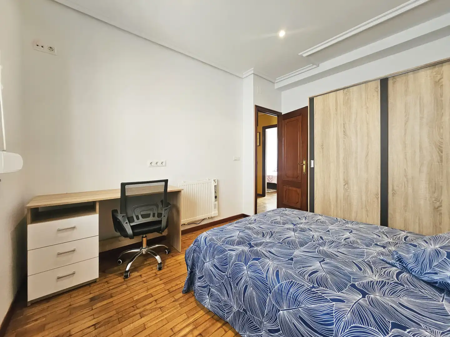 Bedroom of Flat for rent in A Coruña Capital   with Heating, Furnished and Oven
