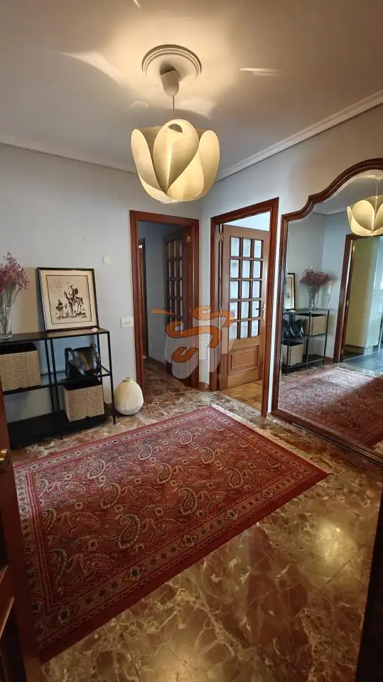 Piso en venta en Ferrol con Calefacción, Parquet y Trastero