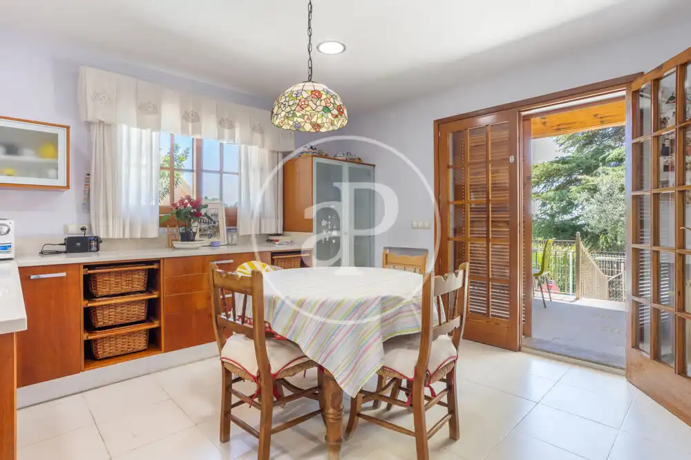 Cocina de Casa o chalet en venta en Paterna con Aire acondicionado, Calefacción y Jardín privado