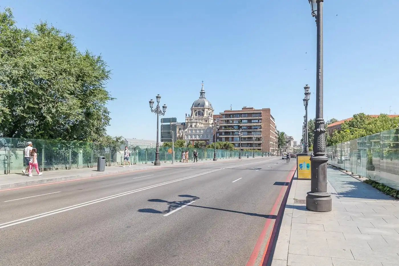 Oficina de lloguer a Plaza JACINTO BENAVENTE, Cortes - Huertas
